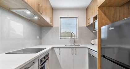 Ventura Escape Townhouse with Parking and Patio