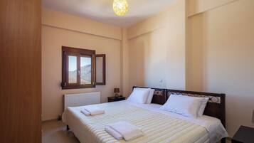 3 bedrooms, WiFi, bed sheets