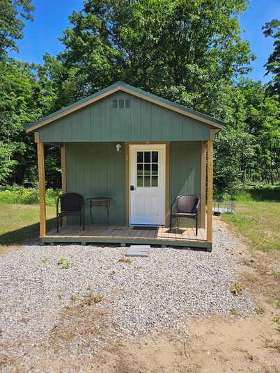 Cabin 2 Mini cabin in the Falmouth/Merritt area