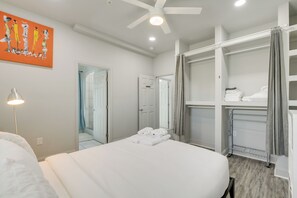 3 chambres, fer et planche à repasser, Wi-Fi, draps fournis