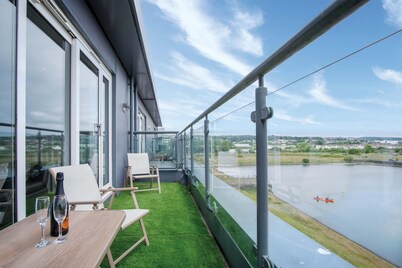 Skyline Duplex Penthouse - 3 Bedroom - Llanelli