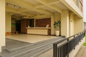 Reception - Anaya Hotel Canggu (Canggu)