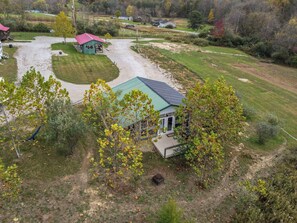 Exterior - Cabin with character (New Lexington)