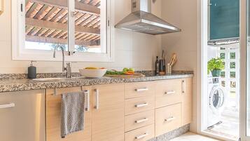 2 bedrooms, Internet