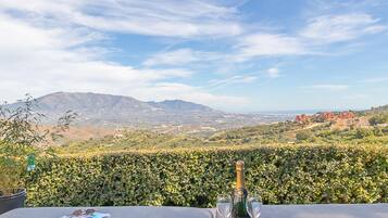 2 bedrooms, Internet