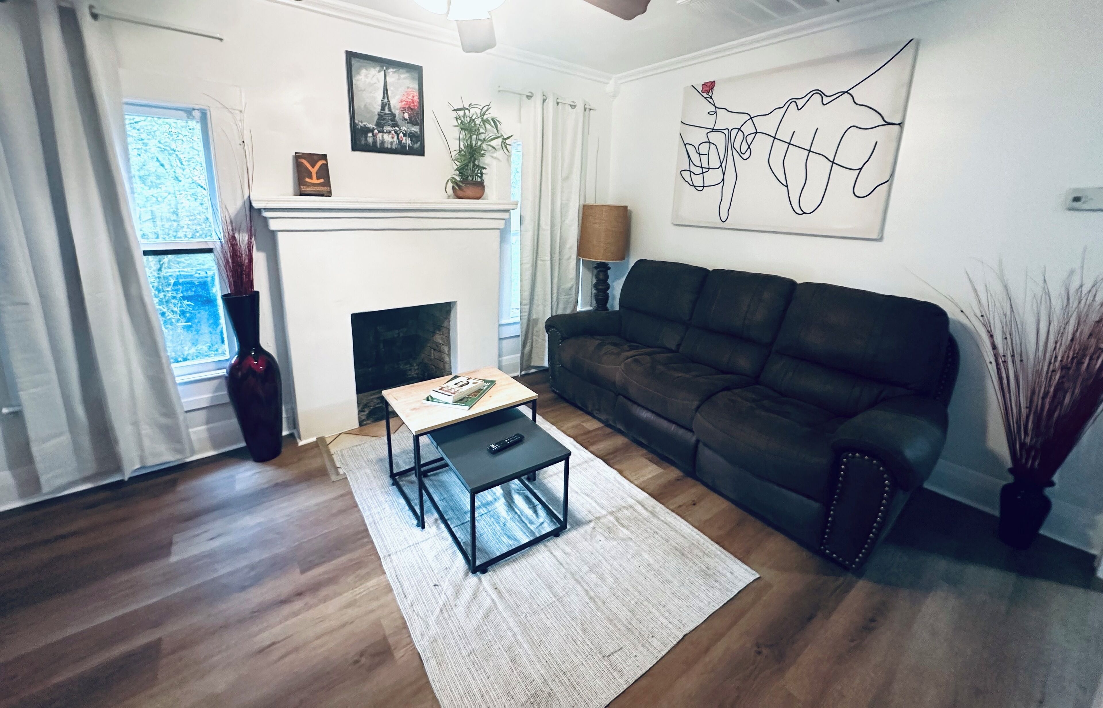 Charming 2-Bedroom Retreat Near Busch Gardens and Breweries