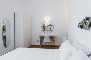 2 chambres, fer et planche à repasser, Wi-Fi gratuit, draps fournis