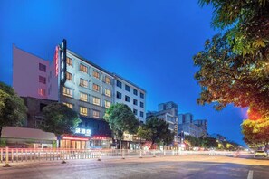 Unclassified image, 3 of 19, button - Huajing Hotel(Yulin Miaoyuan) (Yulin)