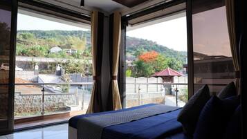 5 bedrooms, WiFi, bed sheets