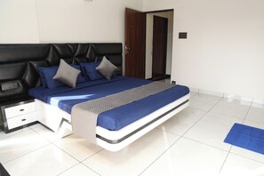 5 bedrooms, WiFi, bed sheets - Stay Bay | Discover Yourself (Lonavala)