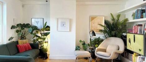 TV, stereo, offices