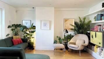 TV, stereo, offices