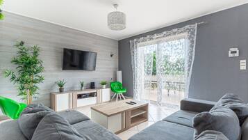 Een televisie en een dvd-speler