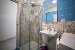 Classic Apartment | Bathroom - Elisa Dependance Centro (Vietri sul Mare)