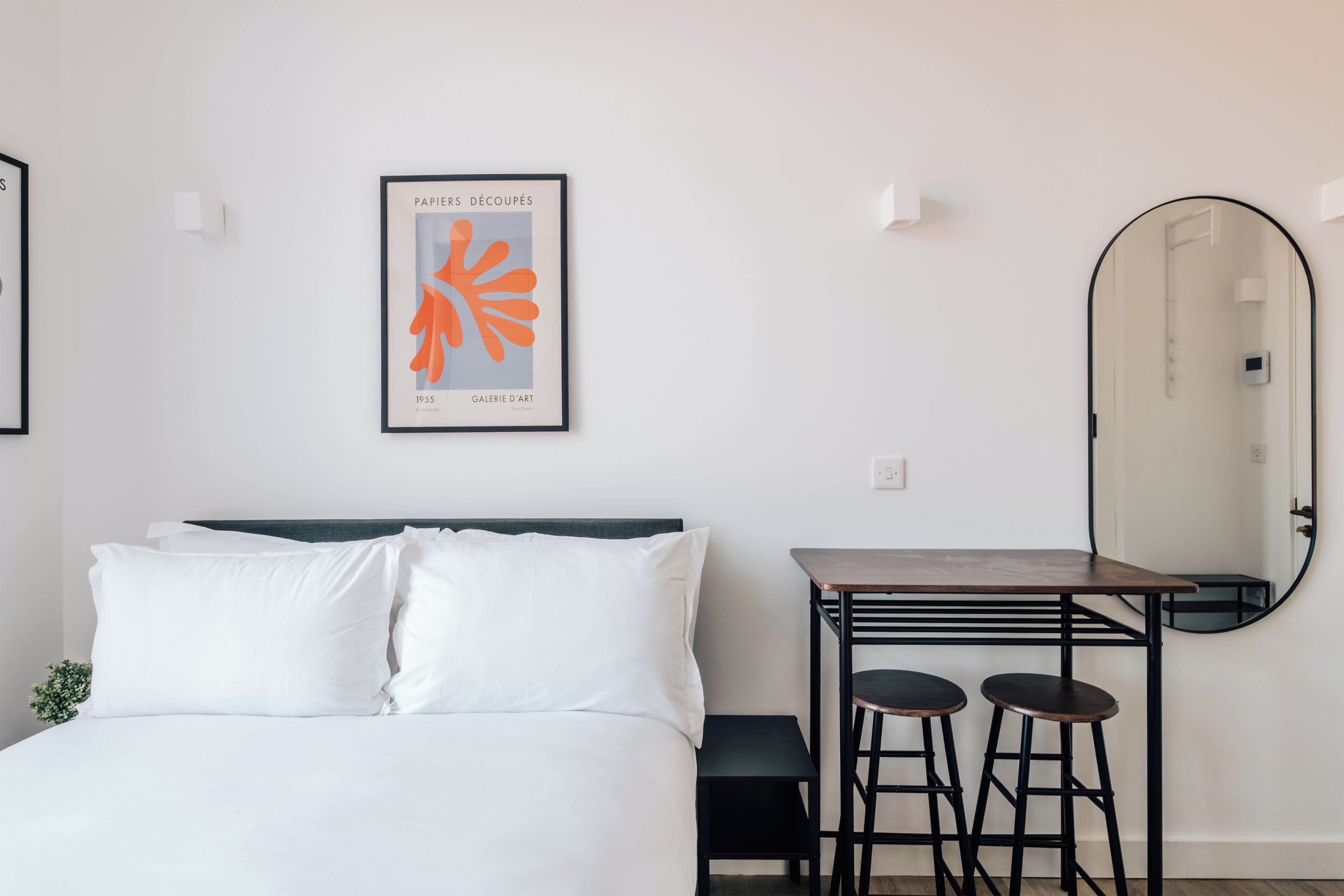 Studio | Iron/ironing board, WiFi (free), bed sheets