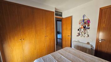 Apartemen | 3 kamar tidur, Wi-Fi gratis, dan seprai linen