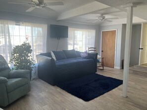 Smart TV, DVD player, stereo