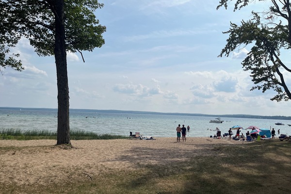 In StrandnĂ€he, LiegestĂŒhle