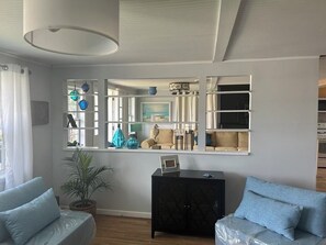 Smart TV, DVD player, stereo