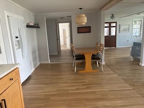 Dining - Enjoy views of beautiful Houghton Lake in charming LARGE home that sleeps 10.  (Houghton Lake)