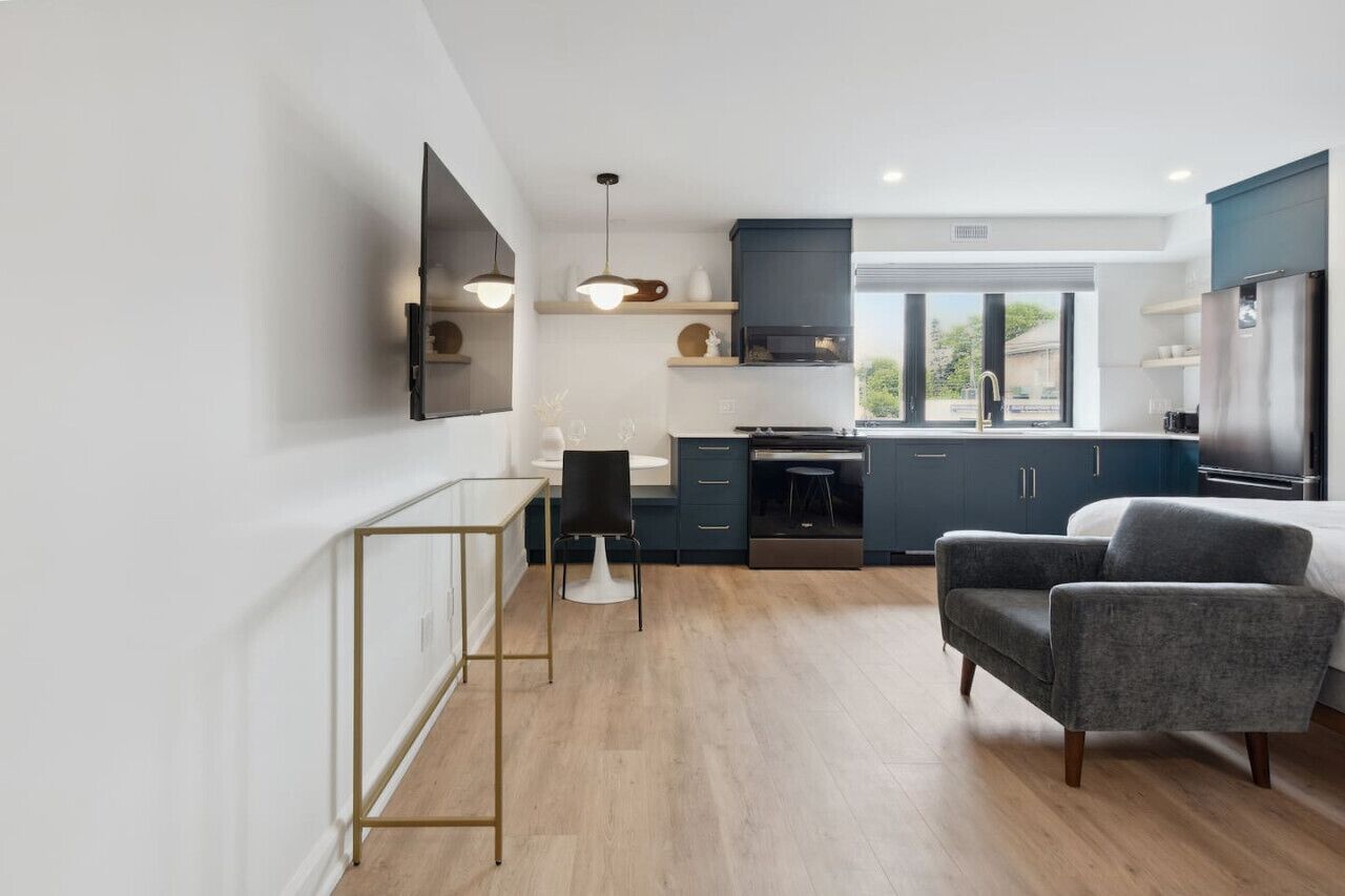 Trendy Studio Apartment In Downtown Collingwood - 146 Hurontario Unit 3 - Collingwood
