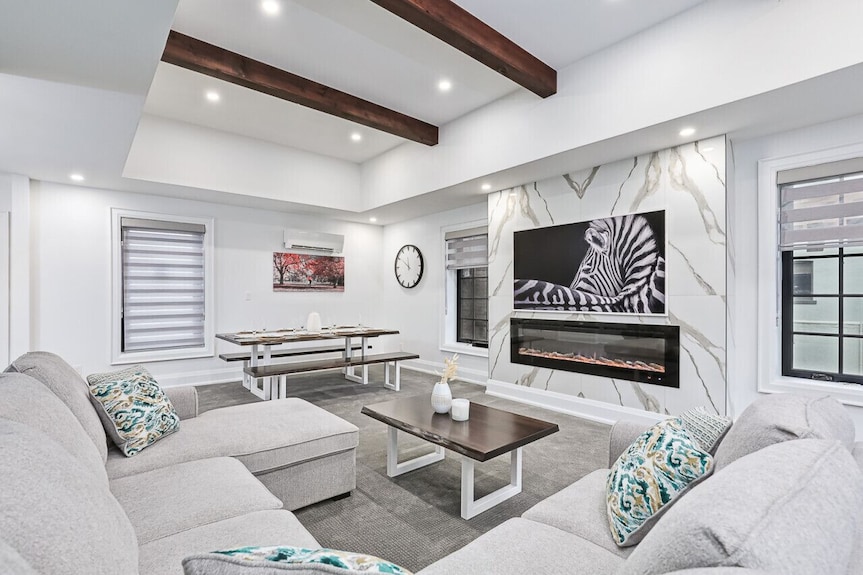 Spacious Apartment In Downtown Collingwood - 229 Hurontario - Collingwood