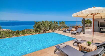 Villa Kalomiras by Villa Plus