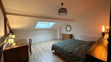 4 slaapkamers, een bureau, wifi