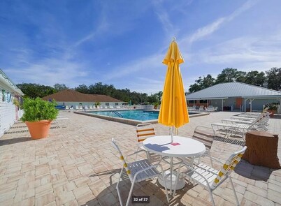 Cozy 2-Bedroom in Peaceful Saddlebag Lake Resort - Monthly Rental