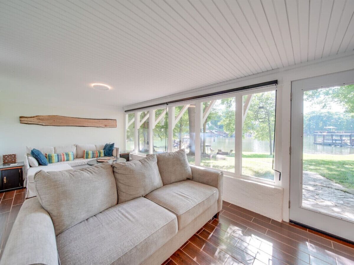 3-br (5-bed) Lakefront Cottage Getawayfire Pitboat Rental! - Denver, NC