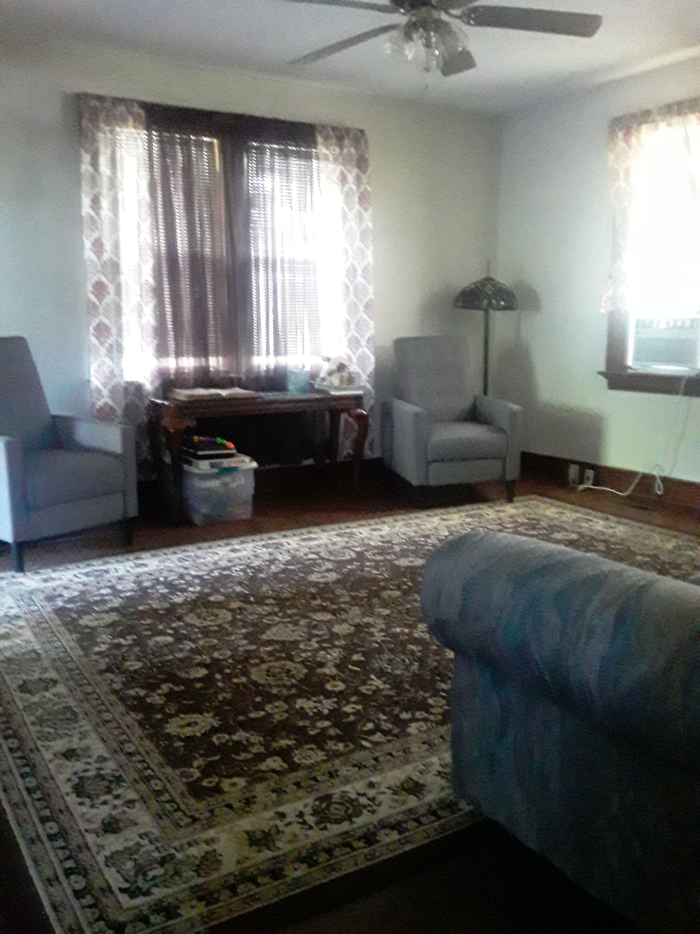 Pleasant 2-bedroom country farm house with AC in Medora.  City get-a-way