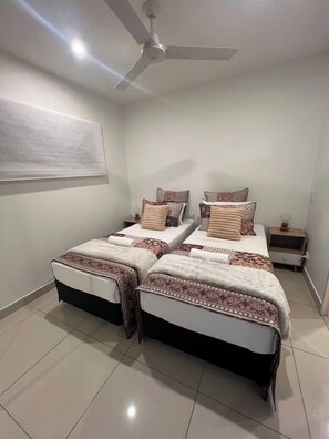 2 bedrooms, iron/ironing board, free WiFi, bed sheets