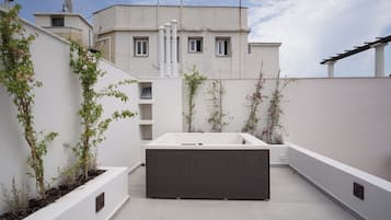 Apartamento panorâmico, 2 quartos | Terraço/pátio