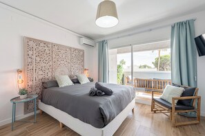 Family Apartment, 2 Bedrooms, Terrace | 2 bedrooms, individually decorated, individually furnished - Sky Sea Holidays Puerto Marina (Benalmádena)