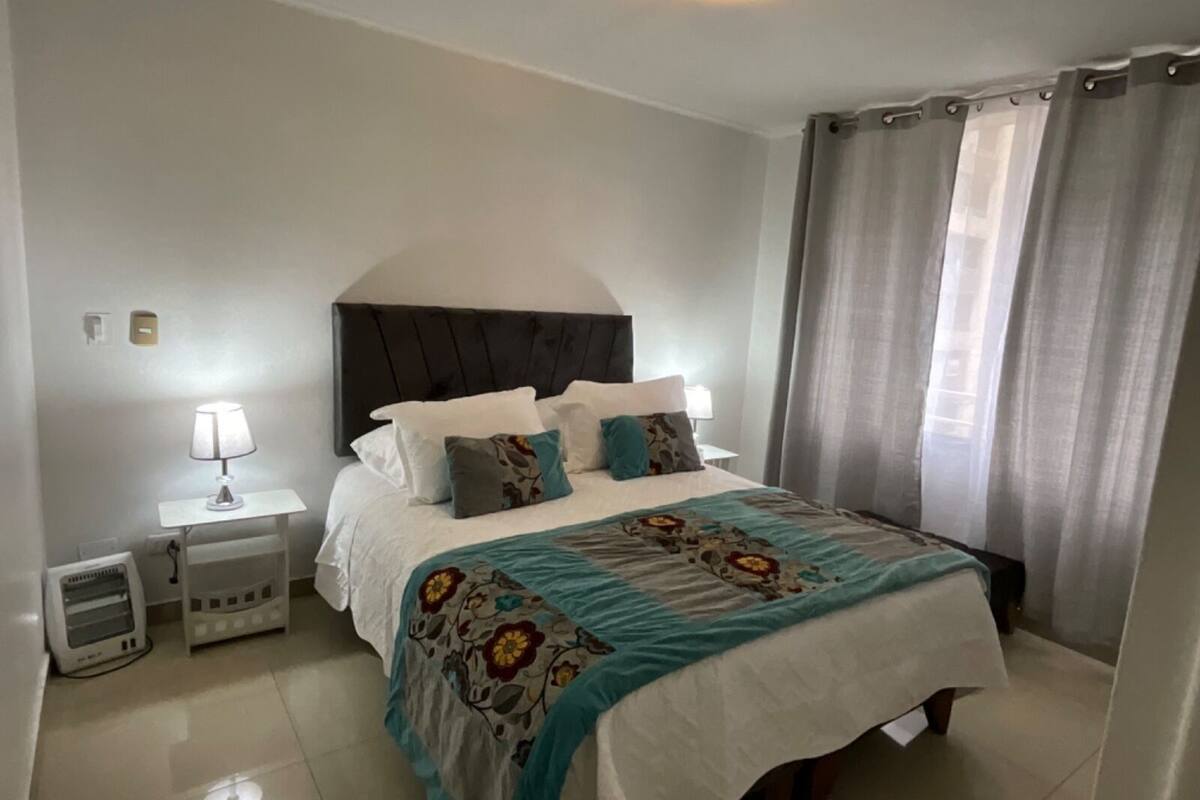 Deluxe appartement, meerdere bedden, bad, uitzicht op tuin | 2 slaapkamers, individueel gedecoreerd, individueel gemeubileerd