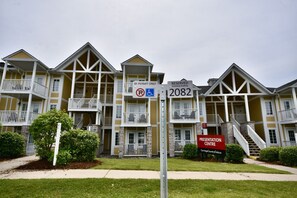 Exterior - Garden View Suite with Jacuzzi tub & Full Kitchen (Shanty Bay)