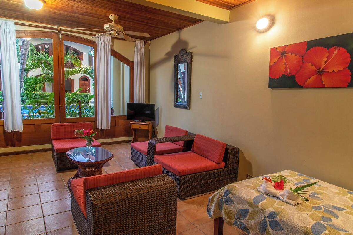 Standard Apartment | 1 bedroom, in-room safe, blackout drapes, WiFi (free)