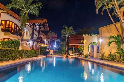 Girasol apartotel jaco beach