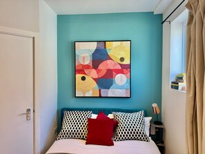1 slaapkamer, een strijkplank/strijkijzer, gratis wifi, beddengoed