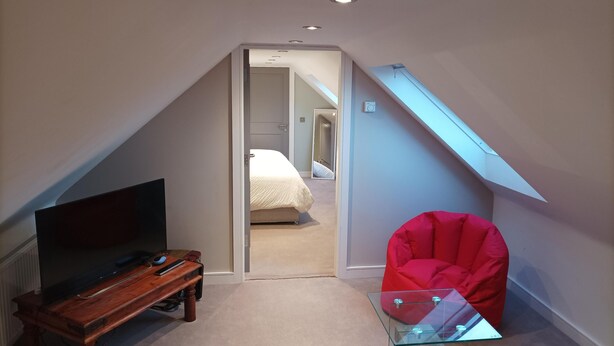 Chalet | 1 bedroom, iron/ironing board, free WiFi, bed sheets - Reopened for 2024 Season Warm & Cosy Little Chalet (Abbeyknockmoy)