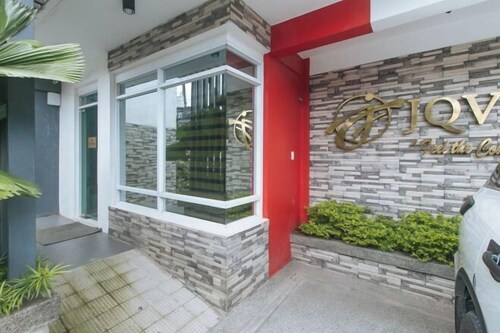 RedDoorz @ JQV HOTEL Camarin Caloocan