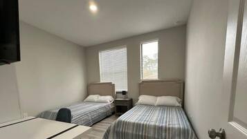 3 bedrooms, WiFi, bed sheets