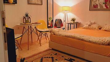 1 habitación, tabla de planchar con plancha, wifi y ropa de cama