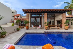 Villa | Alberca | Alberca al aire libre