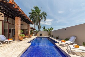 Vila | Piscina | Piscina externa