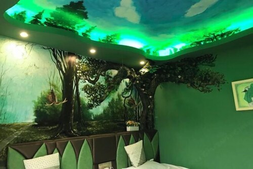 Shizhushanse Theme Garden Hotel