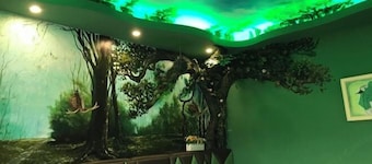 Shizhushanse Theme Garden Hotel