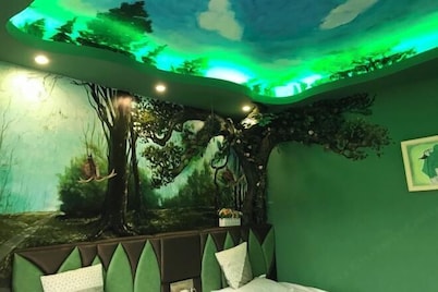 Shizhushanse Theme Garden Hotel