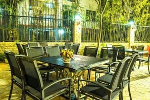 Restaurant - Shizhushanse Theme Garden Hotel (Shizhu County)