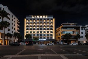 Unclassified image, 2 of 31, button - Honglin Hotel (Foshan)